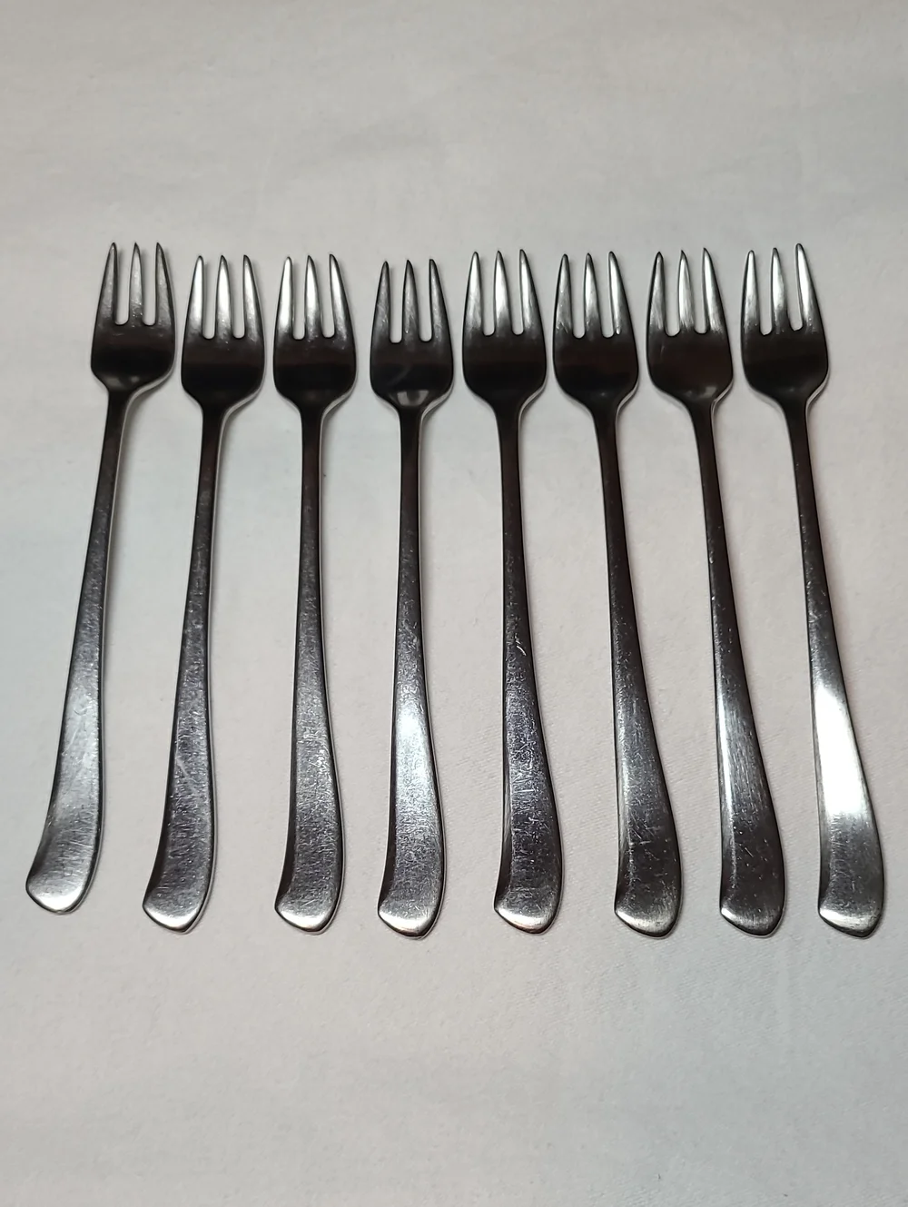 Wallace Stsinless 3 Tine Cocktail Or Seafood Forks, Set Of 8